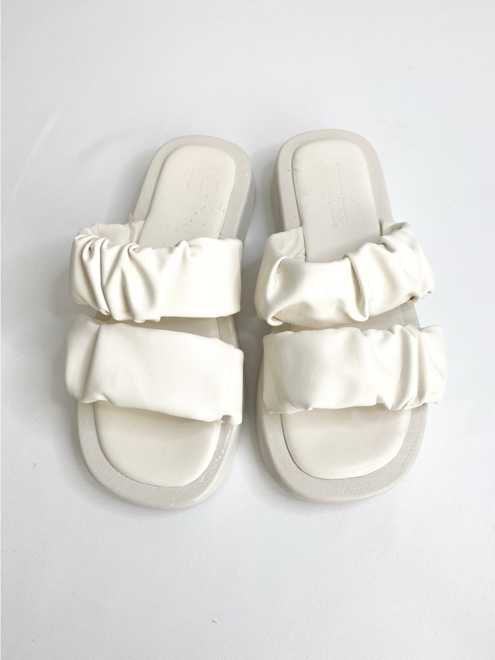Muk Luks White Platform Sandals Size 7 Double Strap Ruched Slides